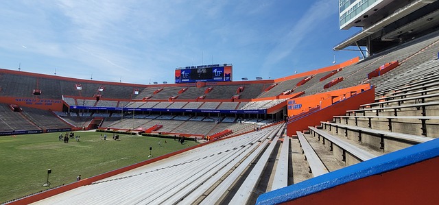 你这...一言难尽！夏普出战19分钟&正负值-28 10投3中拿10分.